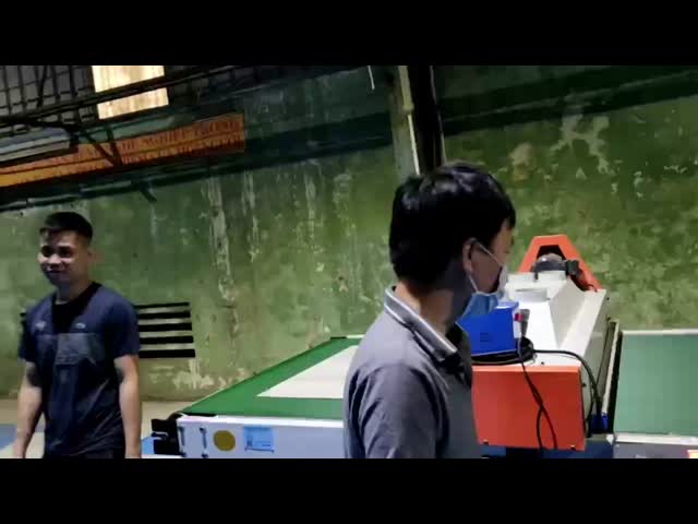 Cina Mesin Lapisan Kotak Lantai SPC Mesin Pencetakan Spot UV Dijual